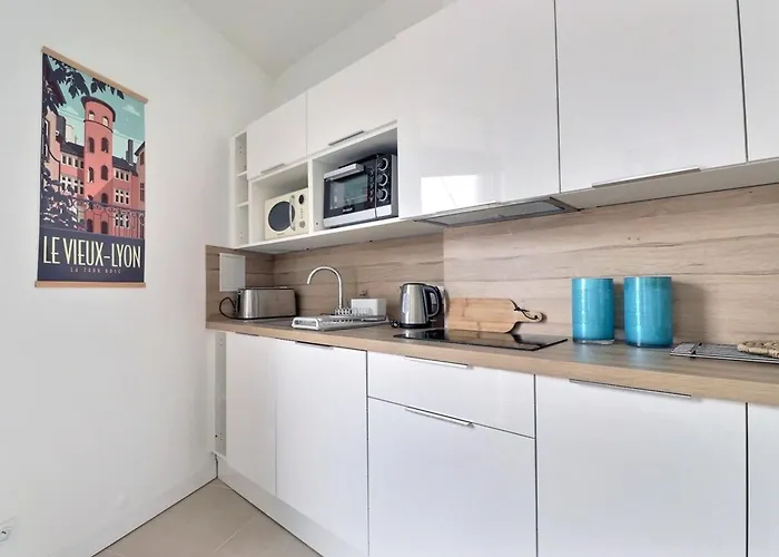 Le Charpennes - Beautiful T1 Apartment - Villeurbanne