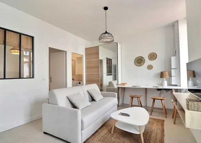 Le Charpennes - Beautiful T1 Apartment - Villeurbanne
