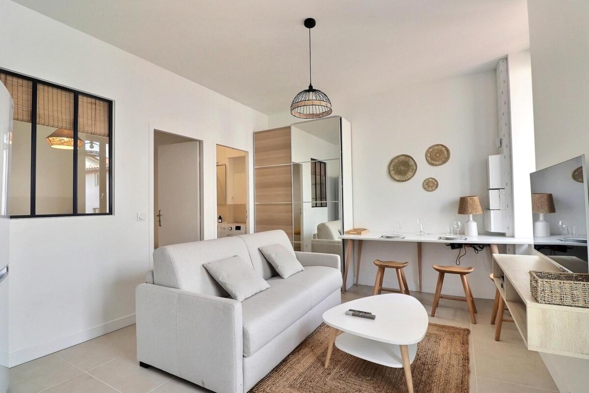 Le Charpennes - Beautiful T1 - Apartment *
