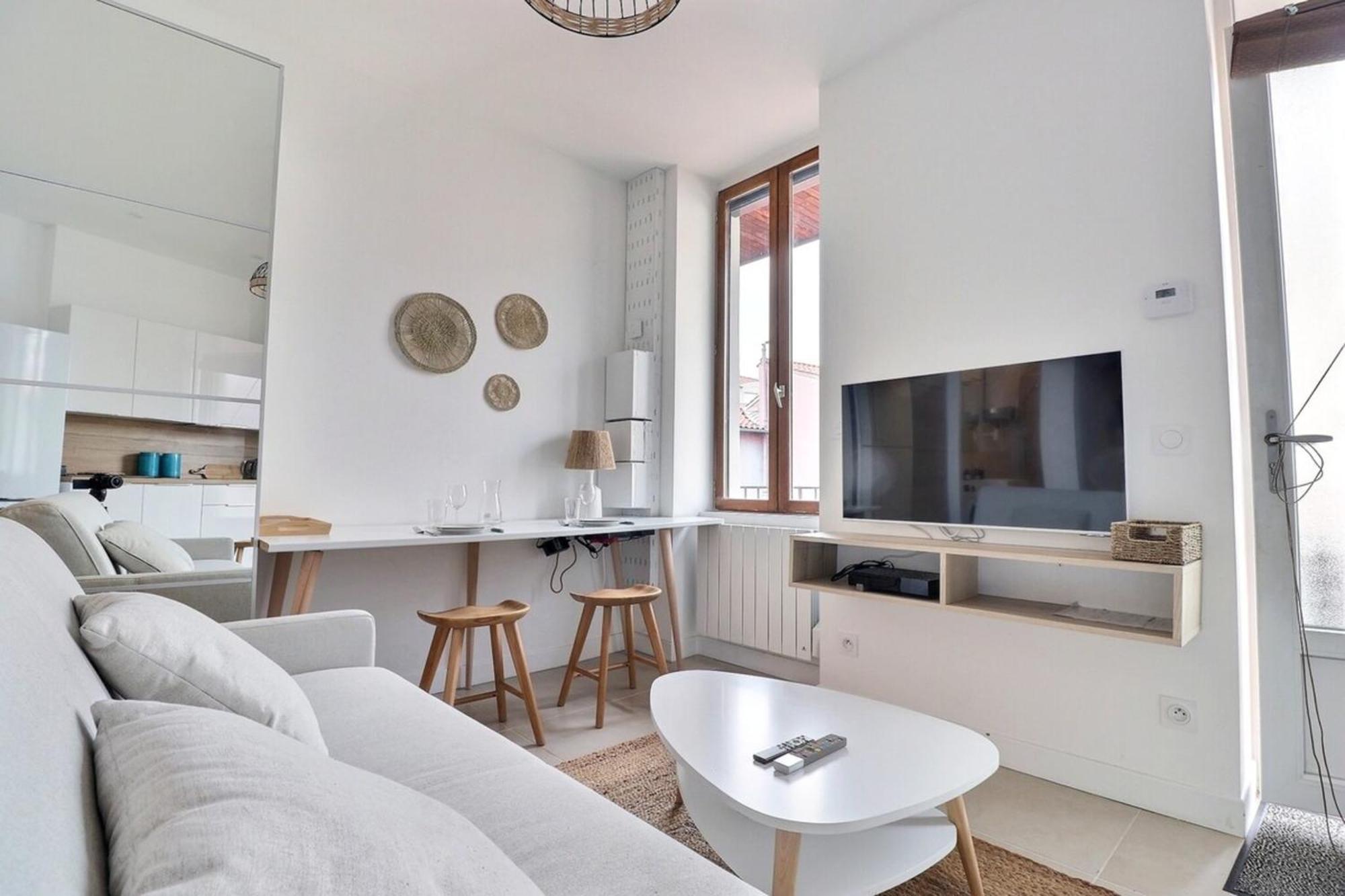 Le Charpennes - Beautiful T1 - Villeurbanne